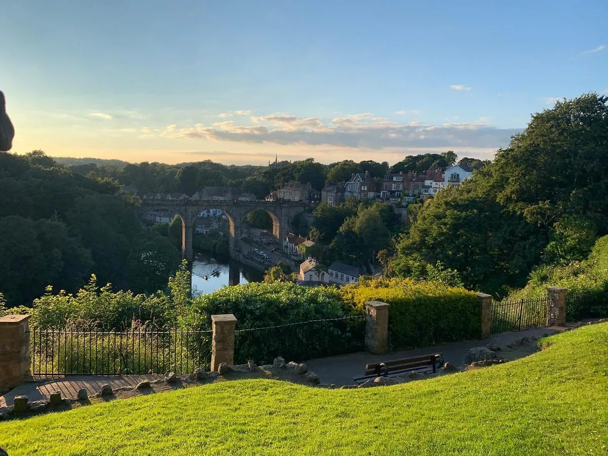 Nook On The Nidd, Knaresborough Villa 0*,